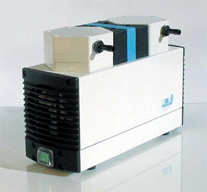 [285A480-18-960A] Vakuumpumpe KNF 820.3, 8 mbar, 20 l/min.