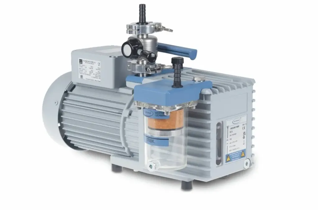 [4691552] Vakuumpumpe Vacuubrand RZ 6 +FO +VS 16, 0,002 mbar, 5,7 m³/h